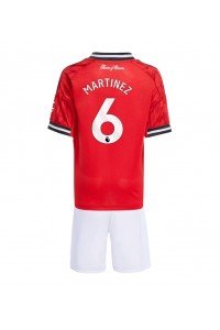 Manchester United Lisandro Martinez #6 Babytruitje Thuis tenue Kind 2025-26 Korte Mouw (+ Korte broeken)